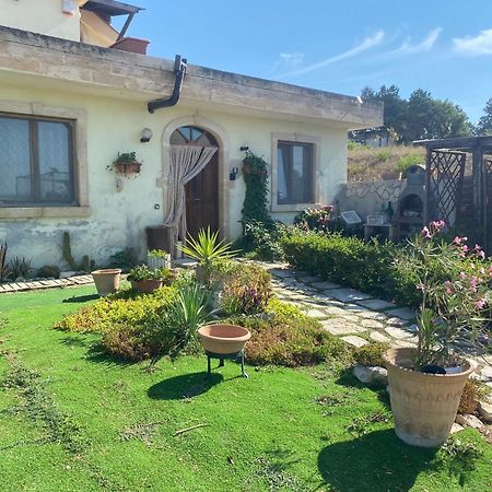 Villa Radiosa Gravina in Puglia Bagian luar foto